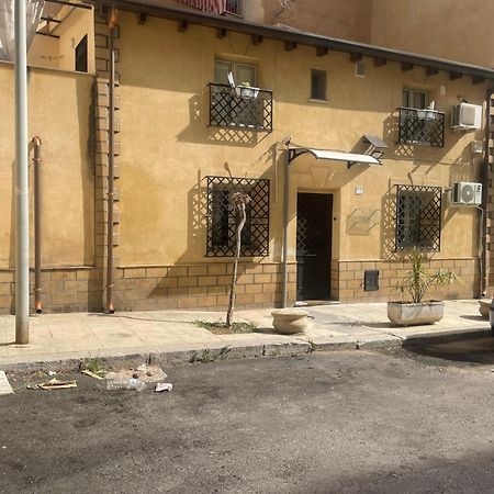 La Zisa Holiday Palermo Exteriör bild